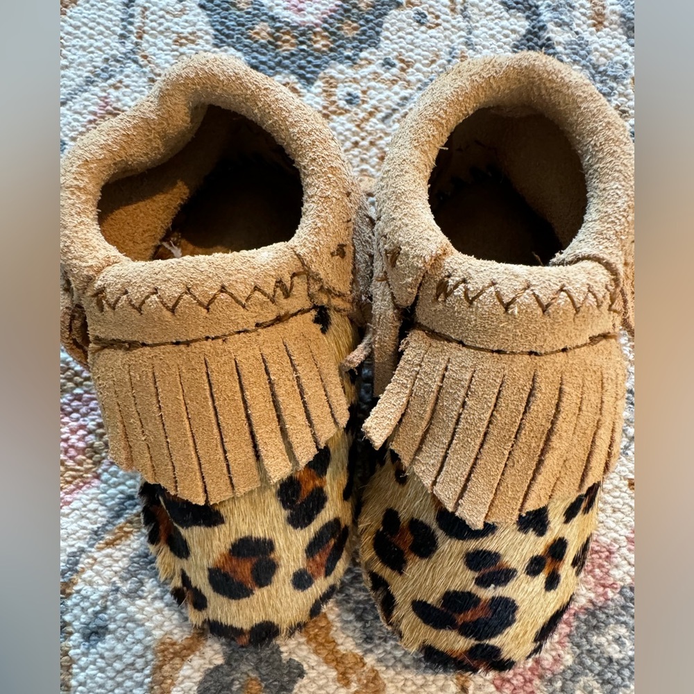 Minnetonka crib shoes